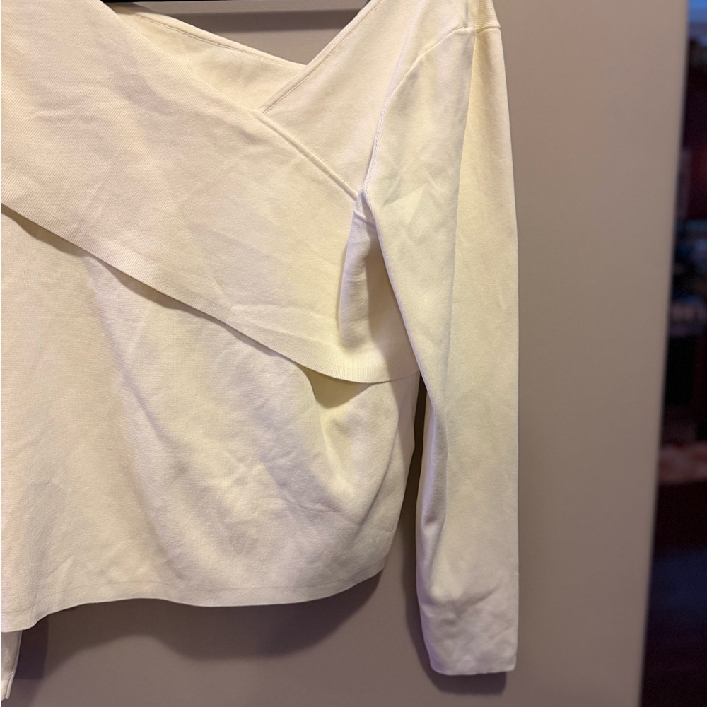 Lauren Ralph Lauren  Black Label Cream Top - Picture 3 of 3